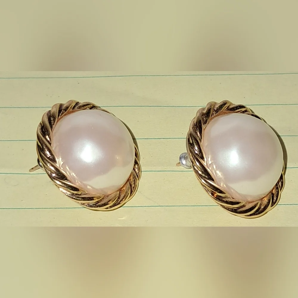 CAROLEE EARRINGS ROUND VGUC - Picture 5 of 8